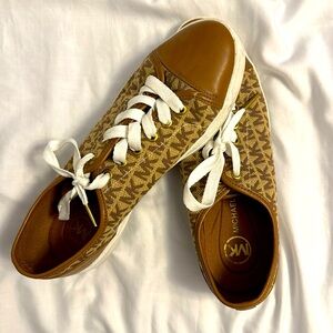 Authentic Michael Kors dressing shoes